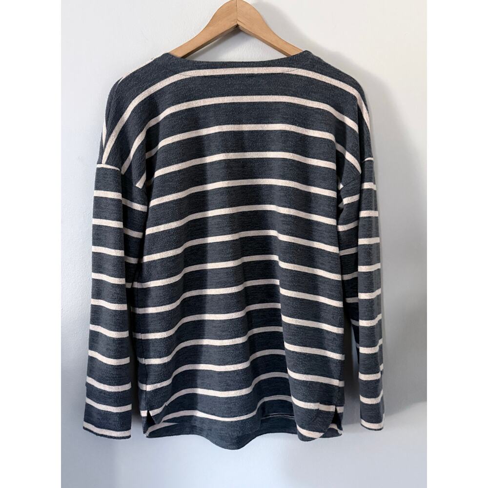 HAVEN Well Within gray cream nubby textured vneck  long sleeve loungewear top - Picture 5 of 7